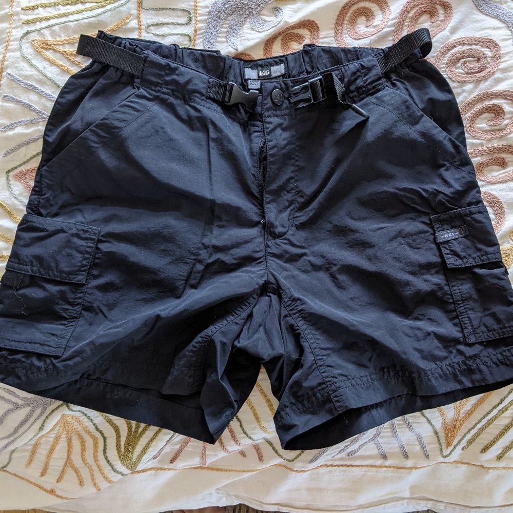 Black REI Sahara Shorts Size 4 (5" Inseam)